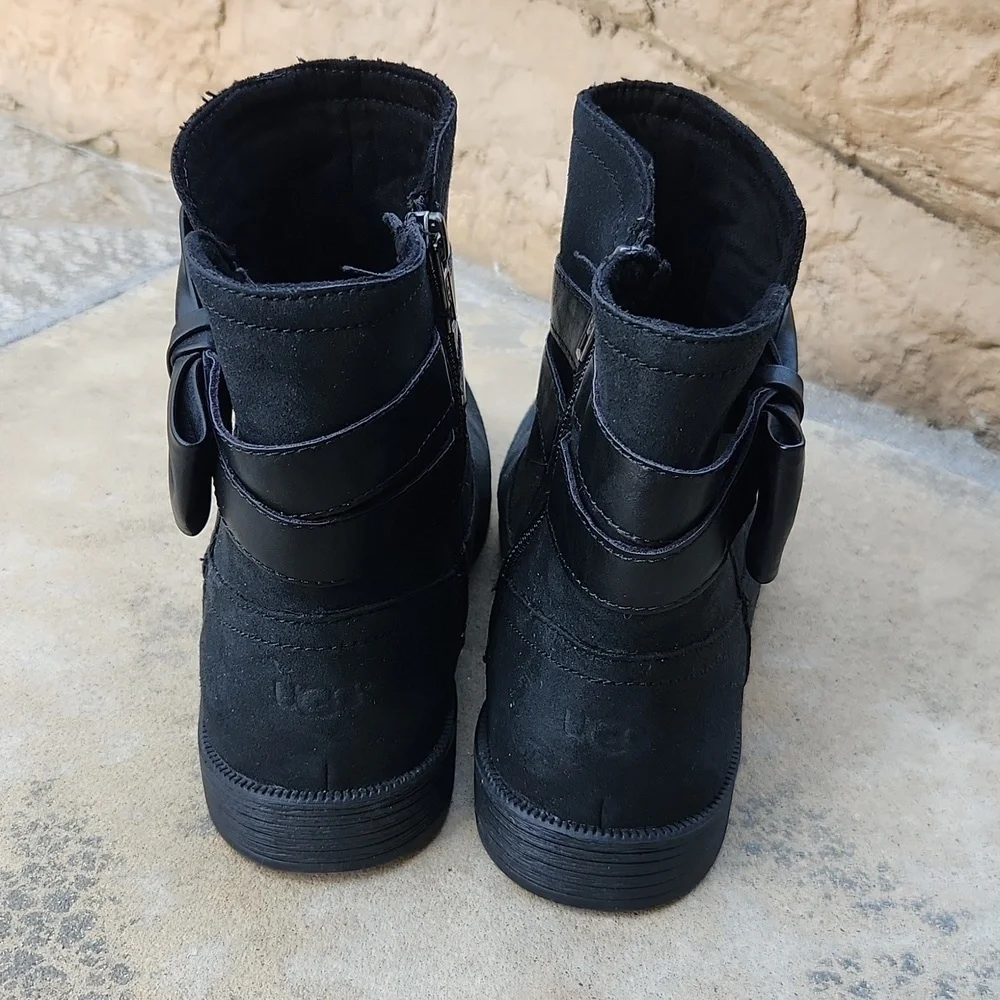 UGG Joanie Bow Boot Black Size 5